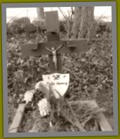 (2/12): Jedyny grób (Marty Hardwig, którym ktoś się opiekuje
